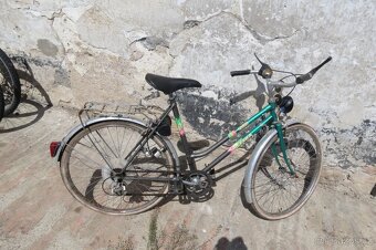 Staré kolo na renovaci - 6