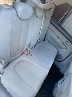 KIA CARENS 2.0 CRDi - 6