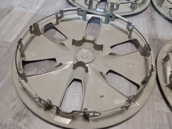 Poklice Vw, 7T0 601 147 - 6