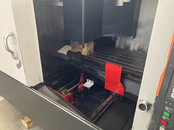 Mazak Nexus VCN510C vč dopravníku - 6