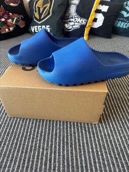 Yeezy Slide "Azure" - 6