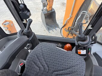 Case 695 / 2023 , 218 hodin , traktor bager - 6