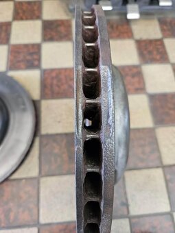 BMW F10 F11 brzdy 348mm - 6