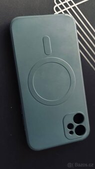 iPhone 11 - černá, 128 GB - 6