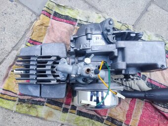 Motor s příslušenstvím manet korado - 6