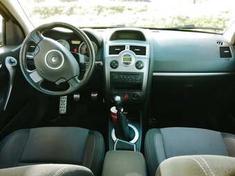Renault Megane GT 2.0 DCI 110 kW - 6