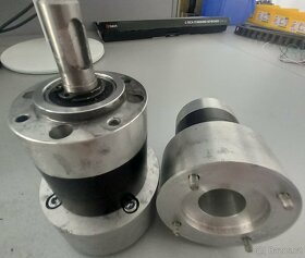 Set pohonů - servomotory DC7 - 6