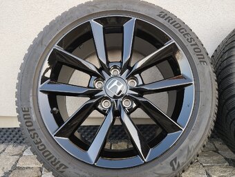 ALU Honda Civic 10g OEM r17x8j ET 50, 235/55/17 - 6