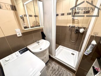 Rodinný dům (3 bytové jednotky) se zahradou 625 m2 - Cheb - - 6