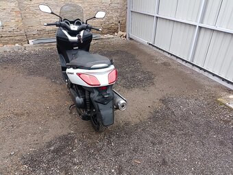yamaha x max 125i bílý rv 2012 cz doklady v ceně - 6