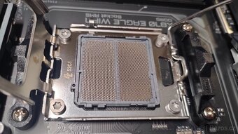 GIGABYTE X870 EAGLE WIFI7 - 6