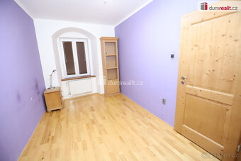 Krásný moderní byt 3+1 v centru Chebu s geniem loci v ulici  - 6