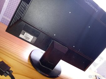 LCD monitor Gateway MW19V – 19", 1440x900, repro, DVI+VGA - 6