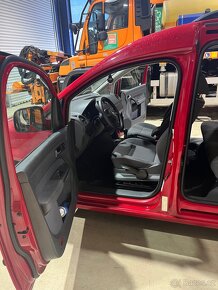 Volkswagen Caddy 2.0 i , 85 kw , Tažné, 1 M . ,ČR. - 6
