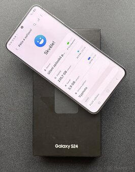 Samsung Galaxy S24 / 8+256 / V záruce do 6/2027. - 6