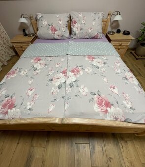 Dřevěná postel s nočními stolky - 6