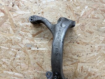 LEVÁ PŘEDNÍ TĚHLICE AUDI A6 C6 3.0 TDI 4F0407241 - 6