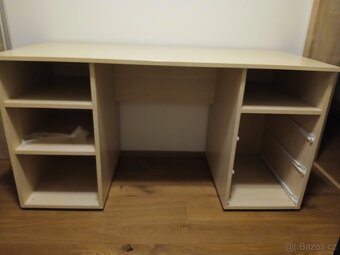 Šatní skříň s nástavcem a psací stůl - 6