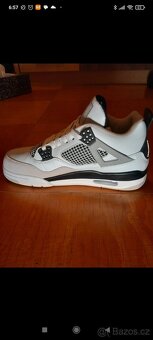Jordan 4 - 6