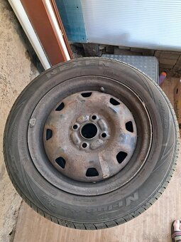 Pneu 185/60 R 14 - 6