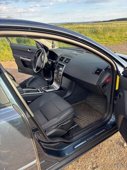 Prodám Volvo V50 2009 • 2.0 diesel - 6