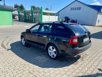 Škoda Octavia Scout 2.0tdi 4x4 1.majitel původ ČR nová STK - 6