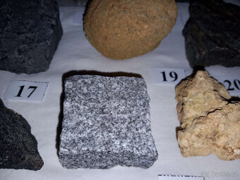 S93 Sbírka 40 ks minerálů, hornin a zkamenělin - 6
