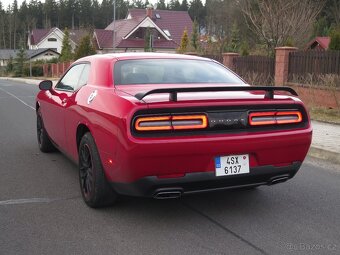 Dodge Challenger, 3.6 V6 - 22.755 km, KRÁSNÝ - 6