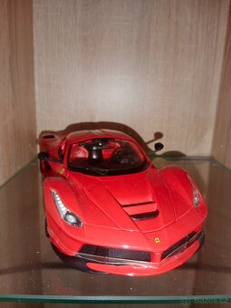 Modely BURAGO - 6