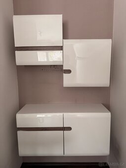 Nábytek z kadeřnictví - 6