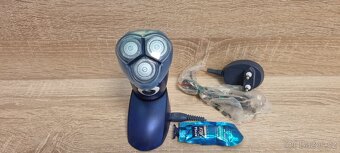 Holící strojek Philips + krém - 6