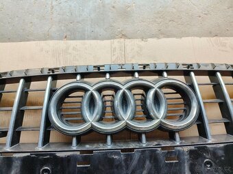 Audi grill sline Q7 4L nepoškozený - 6
