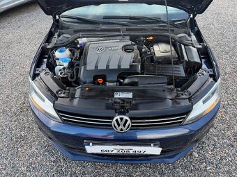 VW Jetta 1.6TDi NAVI-MANUAL-SERVIS - 6