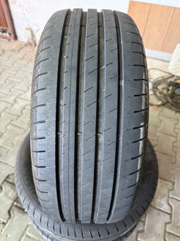 Prodám sadu letní pneu 215/55 r16 - 6