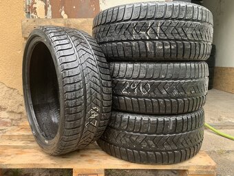 4ks 235/35/19 Pirelli Sottorezo/2016/91V/zimní 5.5m - 6