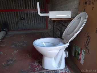 WC se zadním vývodem - 6