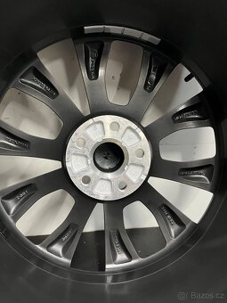 Kodiaq R19 Zánovní letní sada - 6