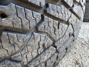Nokian hakkapeliitta c3 215/65 r 15c - 6