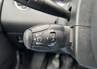 Peugeot 308 1.6HDi KOUPENO V ČR odp.DPH manuál 68 kw - 6