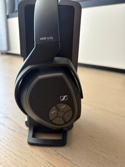 Zánovní bezdrátová sluchátka Sennheiser RS 175 - 6