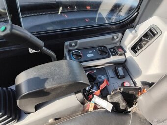 Minibagr Kubota KX 042-4 Powertilt Klimatizace - 6