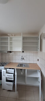 Kuchyň Oresi 4 roky stará. - 6