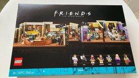 LEGO Friends 10292 - 6
