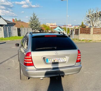 Mercedes-Benz W203 C320 - 6
