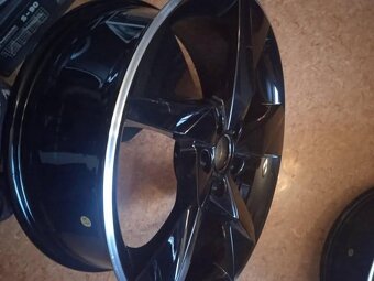 Alu disky 5x100 r17 škoda Volans Black - 6