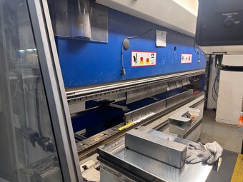 Ohraňovací lis Trumpf TrumaBend V 130 r.v. 2000 - 6