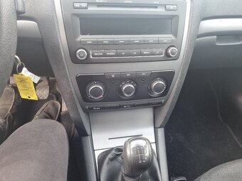 Octavia 1.6i - 6