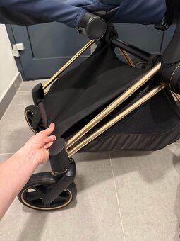 Komplet cybex priam indigo blue + podvozek rosegold - 6