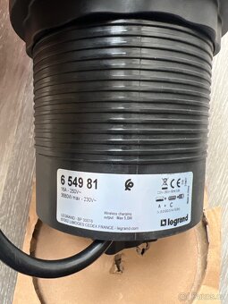 Legrand Incara zásuvkový sloupek Tower 120 s nab. telefonů - 6