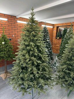 Umělé Vánoční stromky - 6
